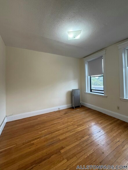 Building Photo - 1152 Commonwealth Ave