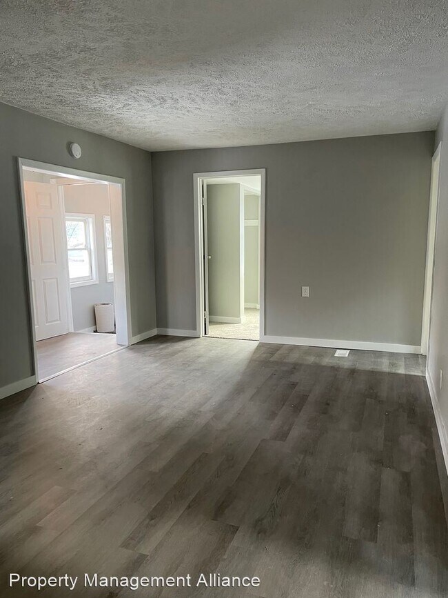 Building Photo - 3 br, 1 bath House - 303 Melrose Drive
