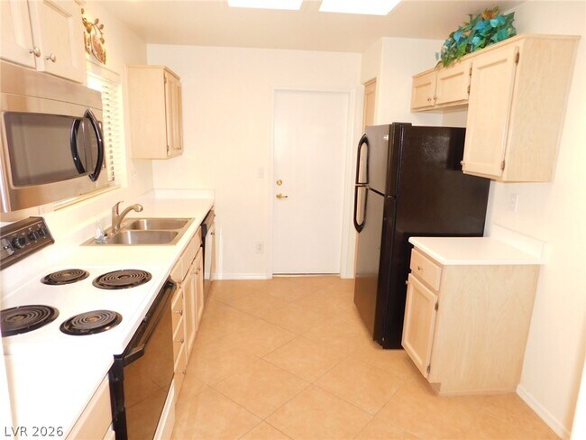 Building Photo - 2517 Banora Point Dr
