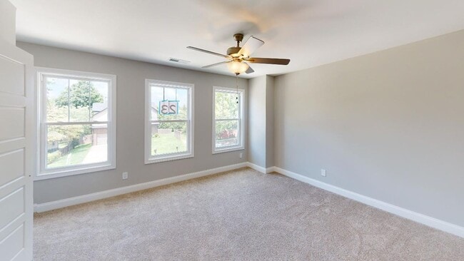 Building Photo - **COMING SOON** Spacious 3 Bedroom, 2 Bath Single-Family Home — Nashville Style in Clarksville!