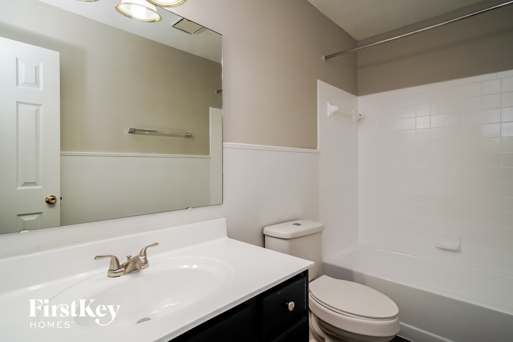 Building Photo - 10145 Park Valley Dr