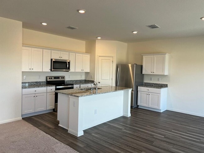 Building Photo - 624 Gemsbok Dr