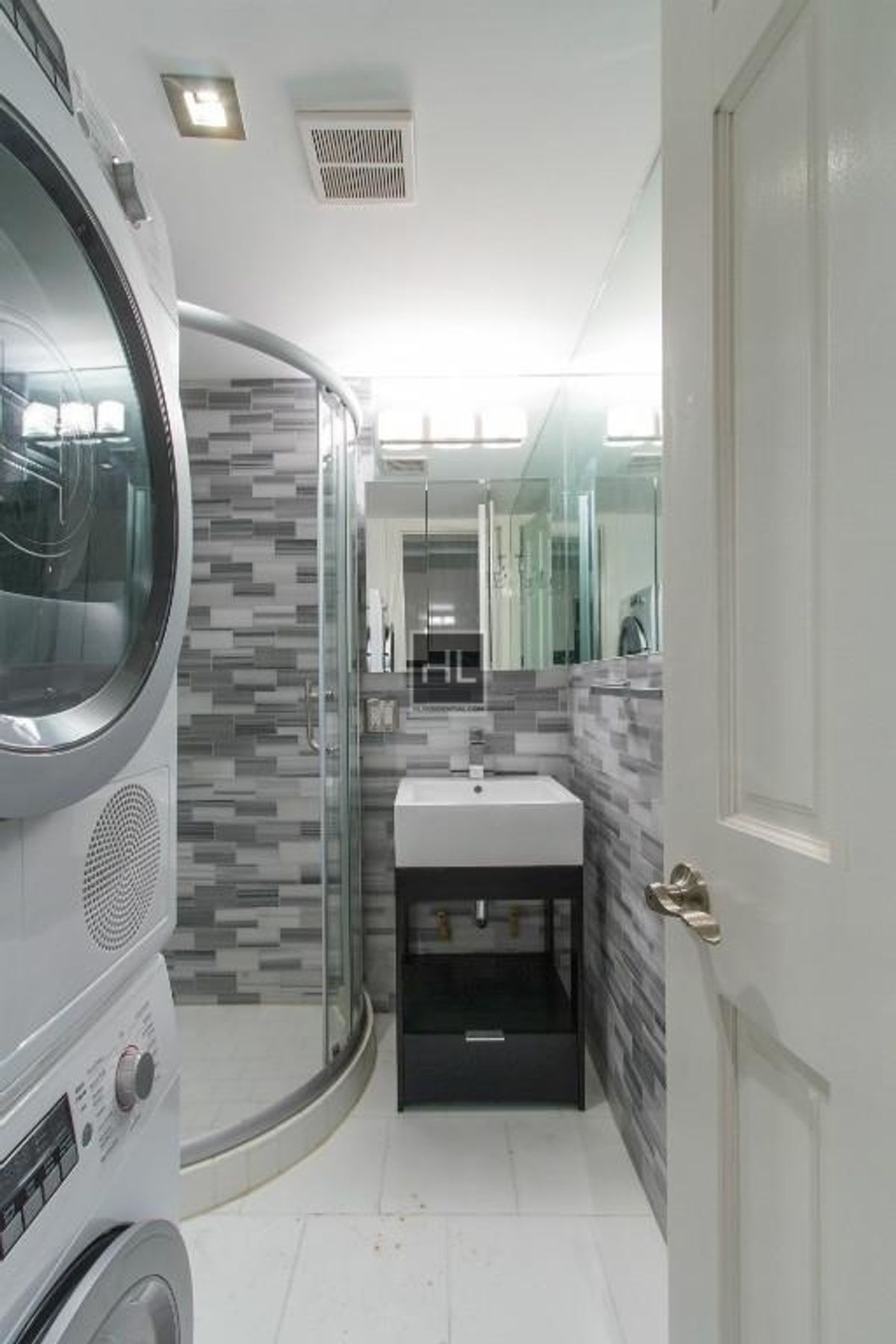 Building Photo - East 11th Street