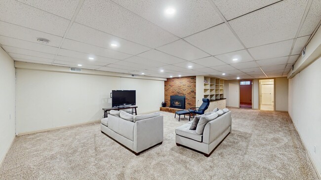 Building Photo - 1132 Barberry Ct