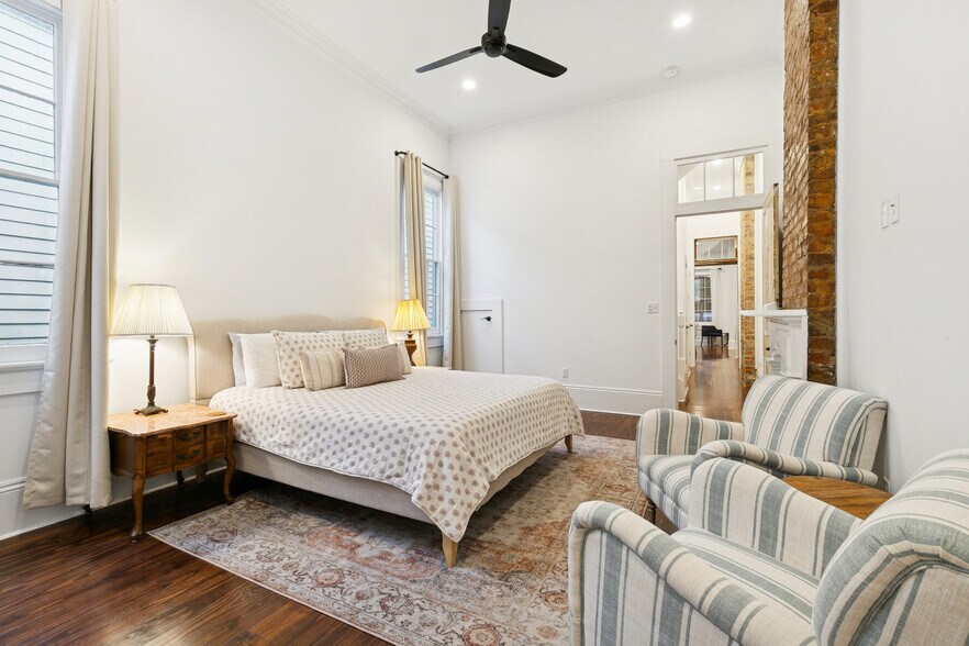 master bedroom, king bed, luxury hotel mattress - 2337 N Rampart St