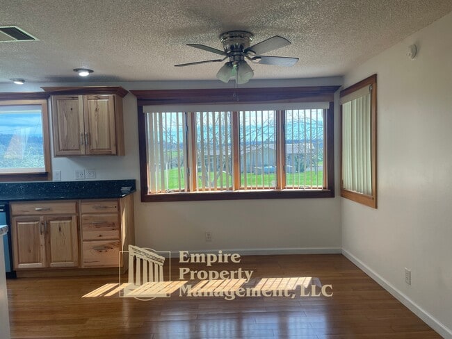 Building Photo - 88267 Richmond St