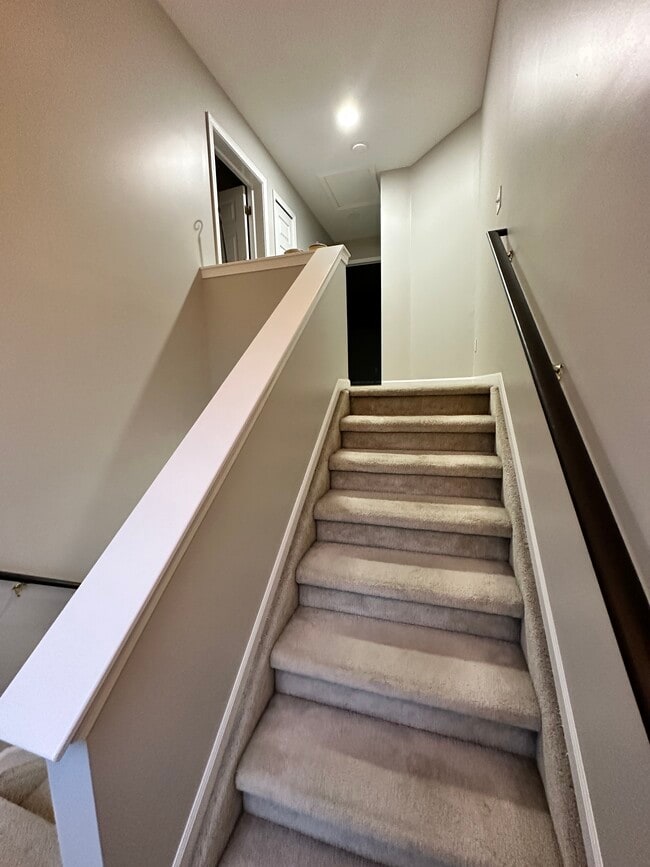 Building Photo - 3138 Promenade Cir