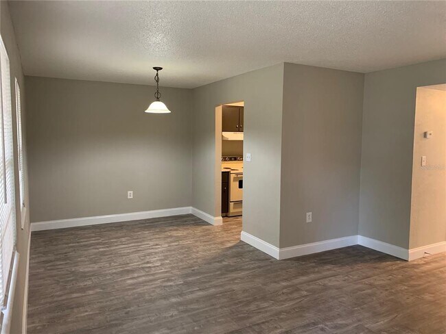 Building Photo - 955 Knox McRae Dr