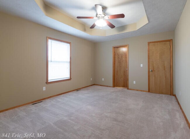 Building Photo - 841 S Eric St