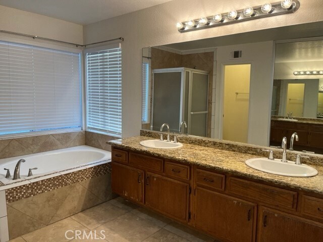 Building Photo - 30097 Shoreline Dr