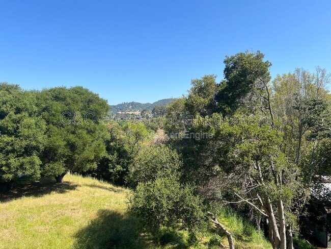 Building Photo - 5312 Ridgeview Cir
