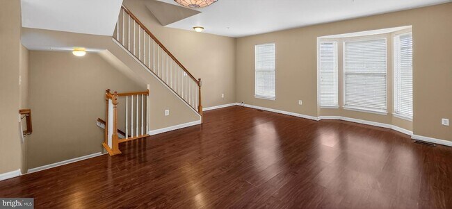 Building Photo - 2483 Lakeside Drive