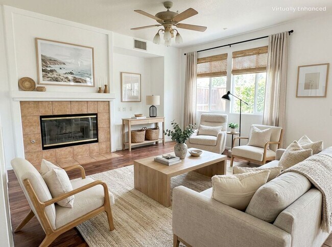 Building Photo - 3 bedroom, 2.5 bath Home for Rent in the Riverwalk