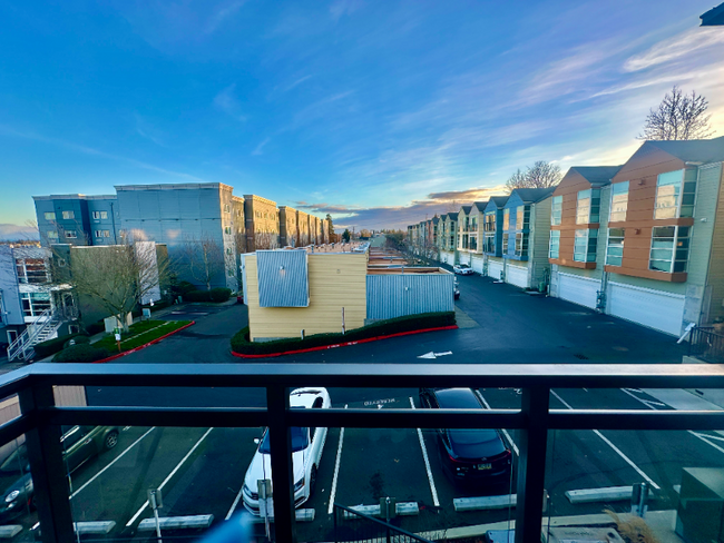 Building Photo - 2330 Yakima Ct