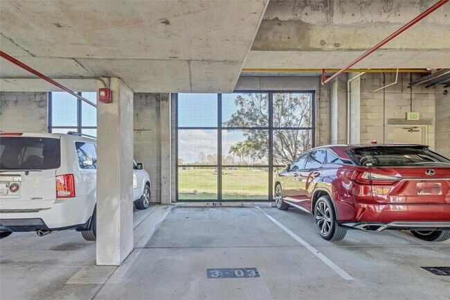 Building Photo - 140 Riviera Dunes Way