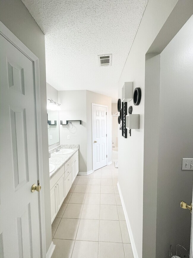 Building Photo - 1729 Shellfish Dr