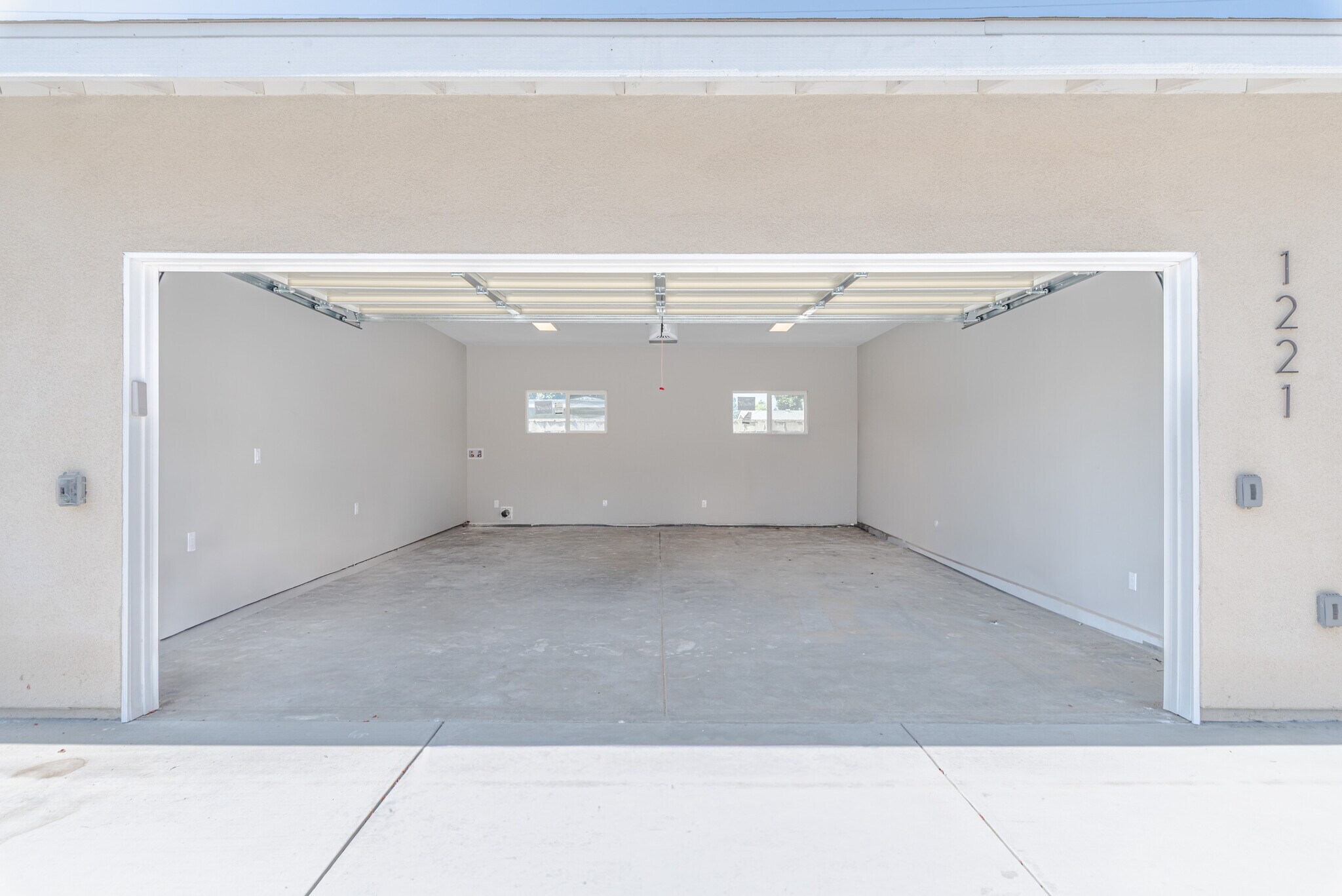 Building Photo - 1219 N Azusa Ave