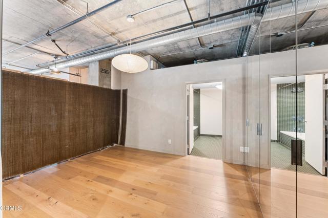 Building Photo - 510 S Hewitt St