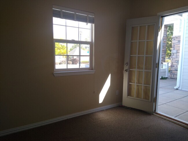 Building Photo - HUGE 3 Bedroom 3 Bath Home in Gated Community