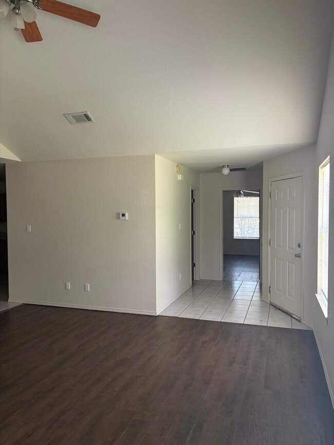 Building Photo - 1115 GRINNELL Cir