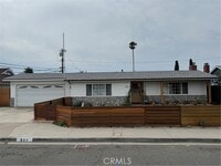 Building Photo - 851 St Clair St