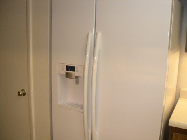 Building Photo - 4310 Caliente St