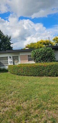 Building Photo - 3509 Leslie Dr
