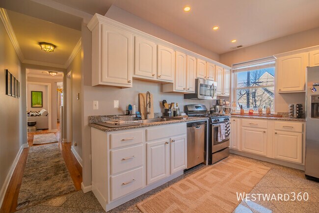 Building Photo - 2209 N Drake-1