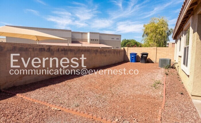 Building Photo - 17009 W Marconi Ave