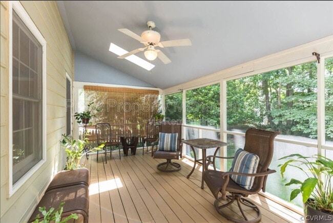 Building Photo - 12005 Sunrise Rd