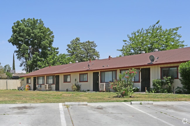 Building Photo - Hacienda Ranch Apartments