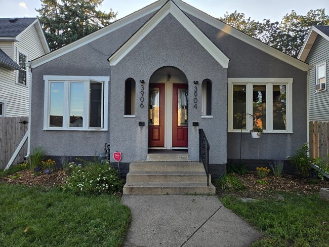 Building Photo - 3904 Nokomis Ave
