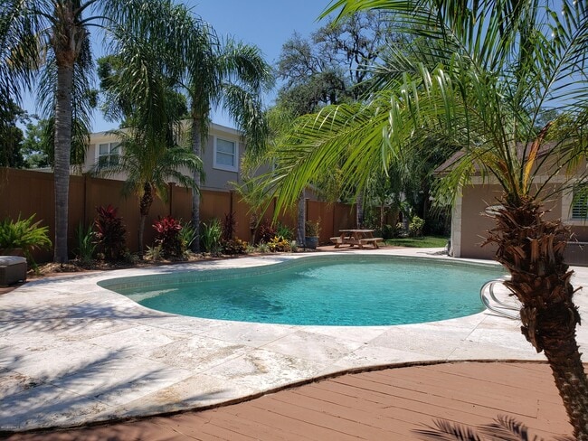 Primary Photo - 88 Oakwood Rd