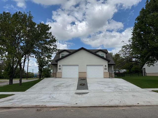 Building Photo - 417 W Dulin St