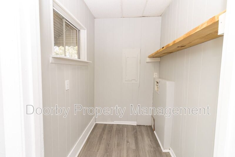 Building Photo - 3115 14th Ave