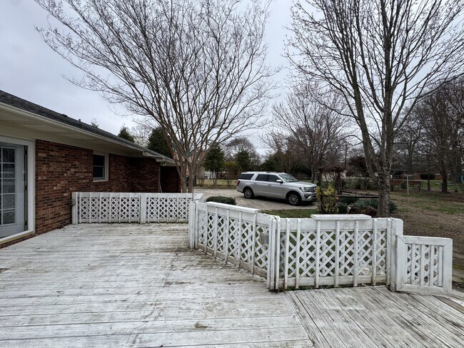 Building Photo - 1032 Belmorrow Dr