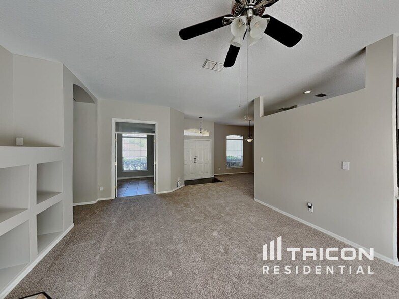 Building Photo - 933 Palm Cove Dr