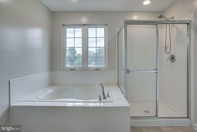 Building Photo - 2895 Sedgemore Pl