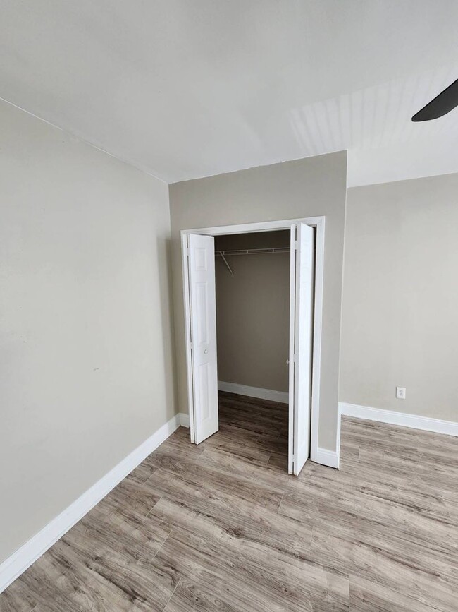 Building Photo - 5917 Cable Ave