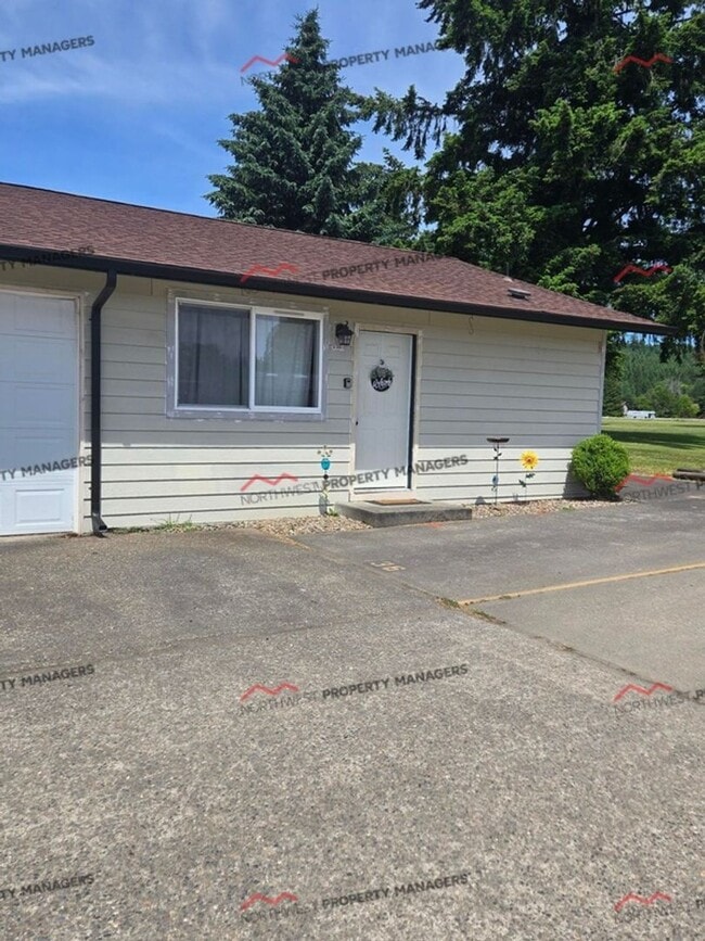 Building Photo - R325C