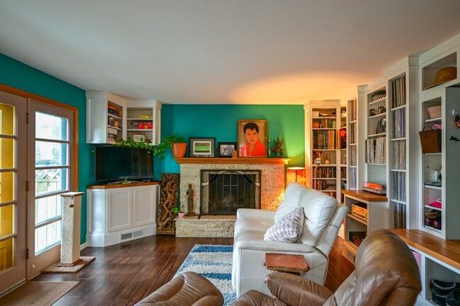 Building Photo - 50 Eden Pl