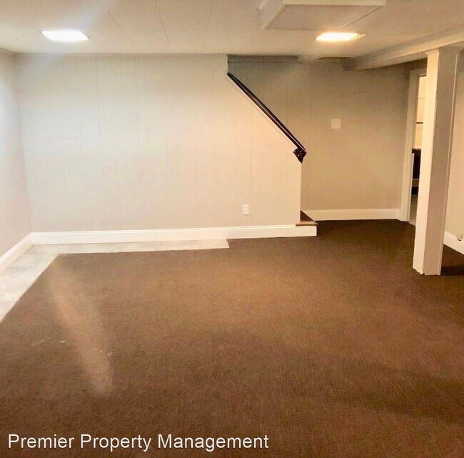 Building Photo - 3 br, 1.5 bath House - 5507 Wilvan Avenue