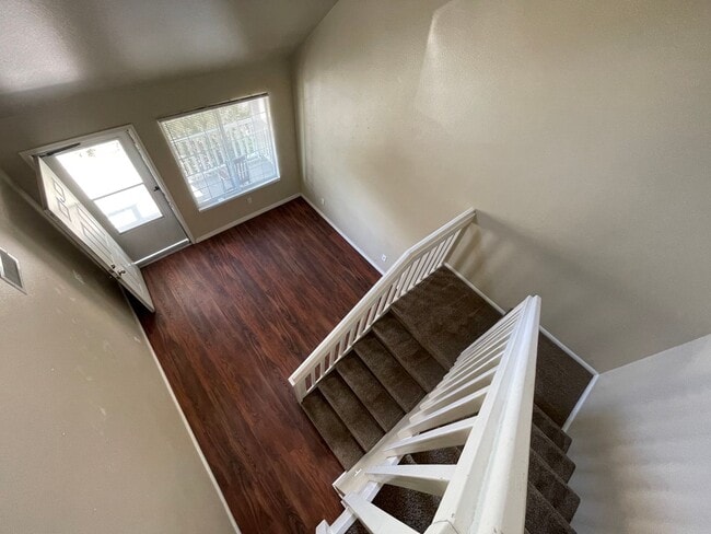 Building Photo - 3 BEDROOM, 2 BATHROOM, VILLAGE CREEK TOWNH...
