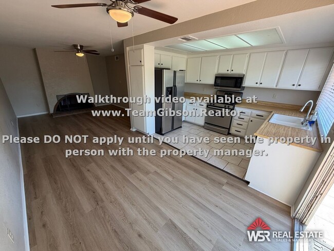 Building Photo - Victoria Ave. Home - 2 Bed / 2 Bath