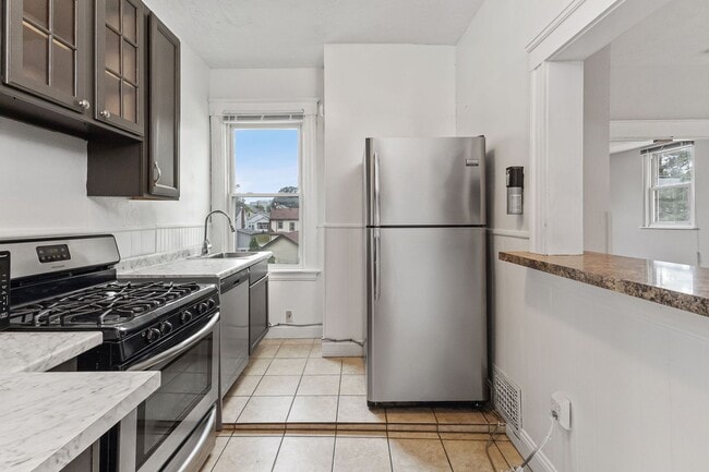 Building Photo - 2607 Robertson Ave