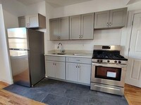 Building Photo - 3 bedroom in BRONX NY 10454