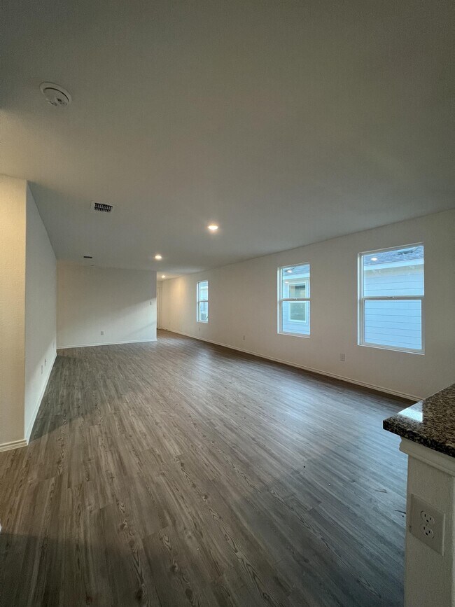 Building Photo - 14823 Brandy Bnd