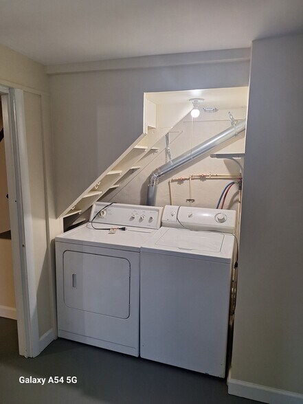 Building Photo - 3721 Frankford Ave