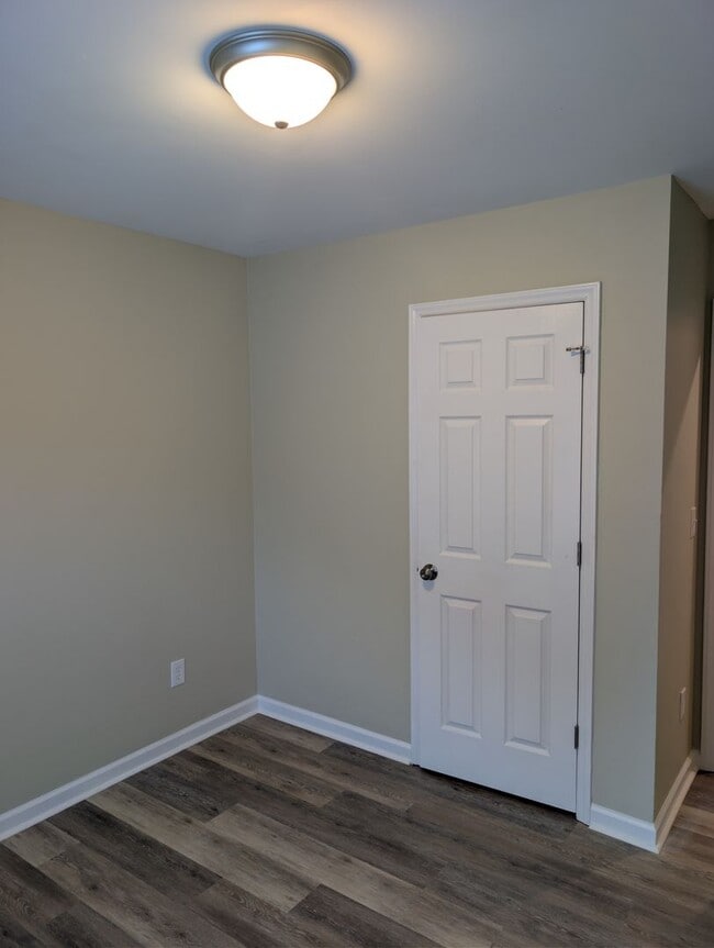 Building Photo - 2711 Dearborn Dr