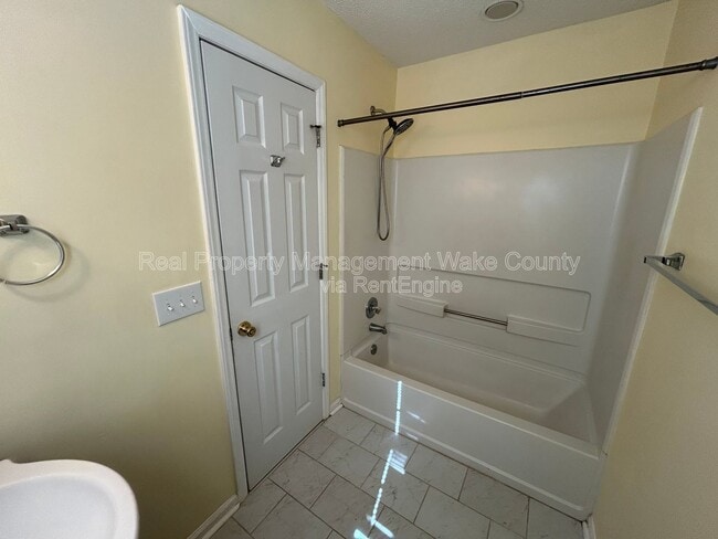 Building Photo - 7016 Epping Forest Dr